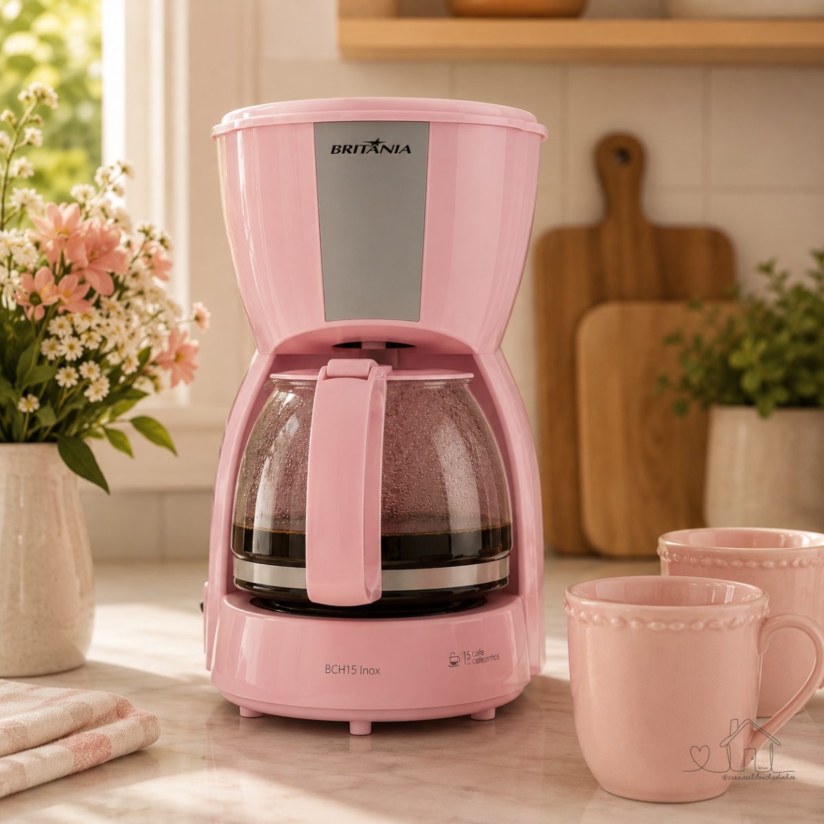 Cafeteira ROSA Elétrica Inox 550W | Até 15 Xícaras | Filtro Permanente | 220V – Rosa